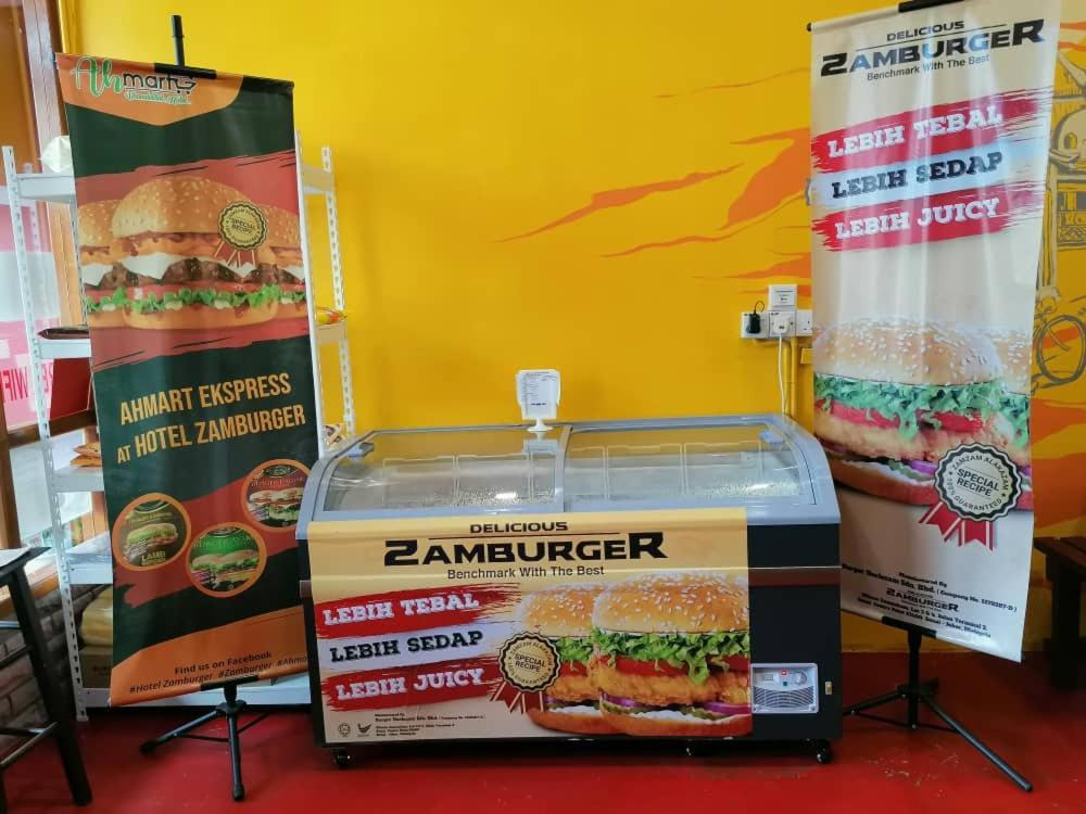 Hotel Zamburger Heritage Melaka Dış mekan fotoğraf